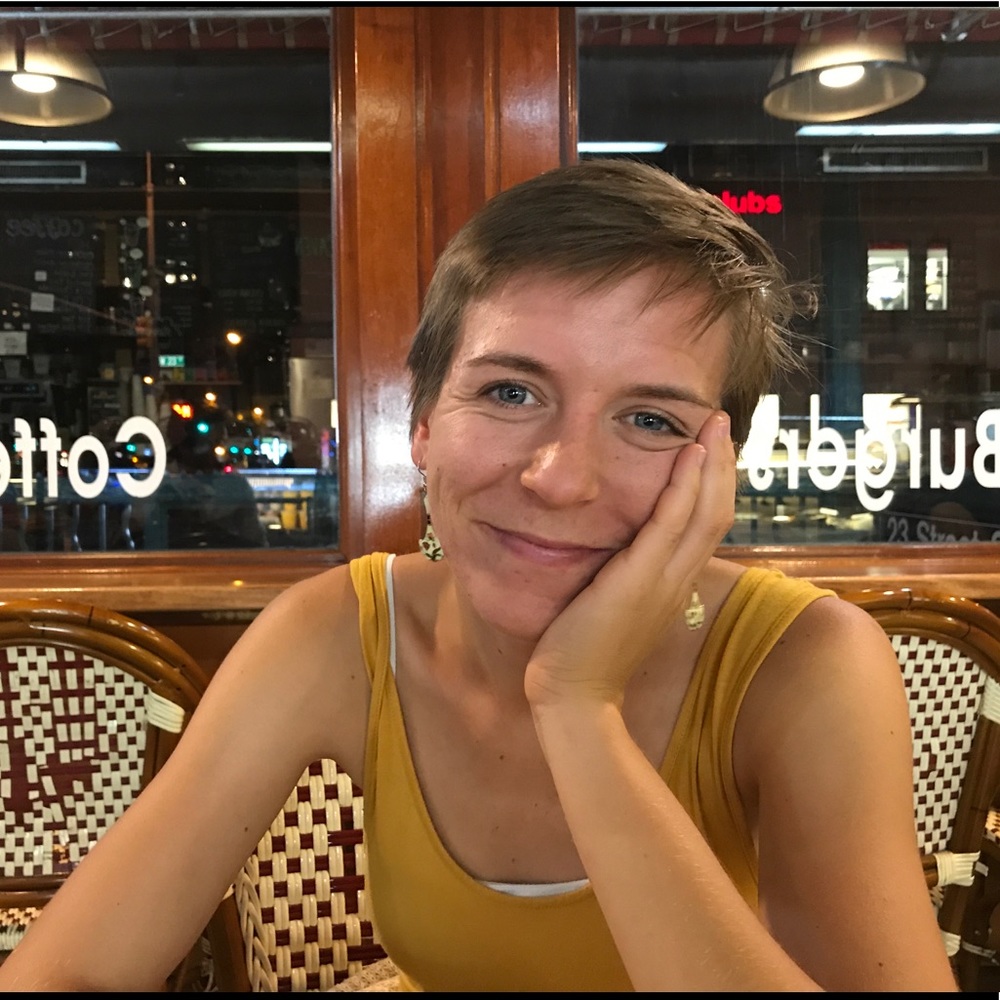 Meet your Posher, Carolyn